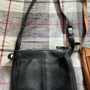 Duluth Trading Co Black Leather Messenger Bag